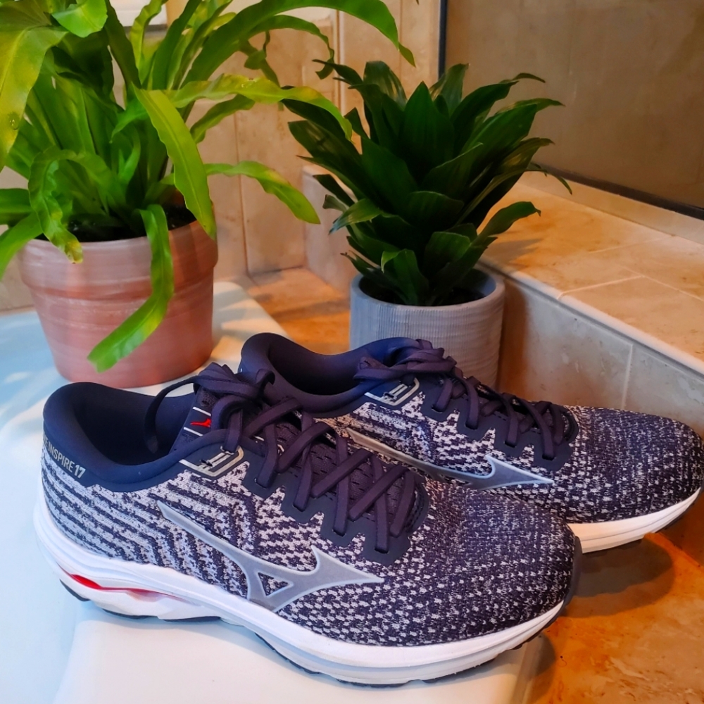 Mizuno Wave Insipre 17 Waveknit | Women's Size 9.5